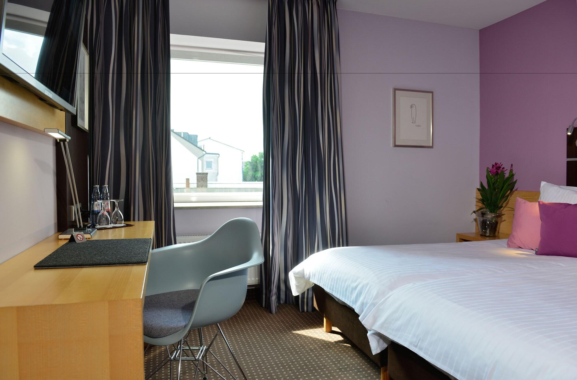 Hotel Uhu Garni Cologne Exterior photo